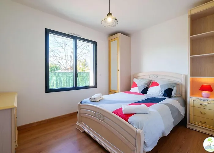 Villa Bourg Avec Jardin Classe 2 Etoiles Pour 6 Personnes *